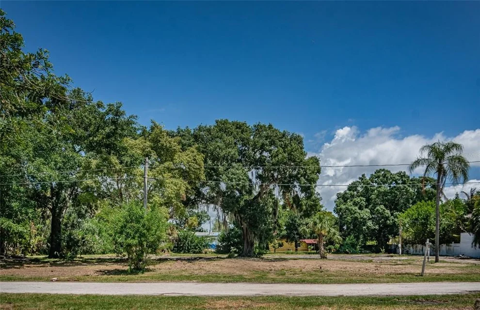 Unit for sale at 817 2ND AVENUE NW, RUSKIN, FL 33570
