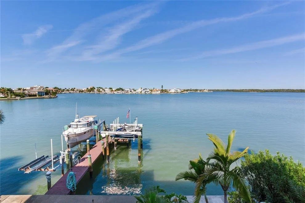 Unit for sale at 16480 REDINGTON DRIVE, REDINGTON BEACH, FL 33708