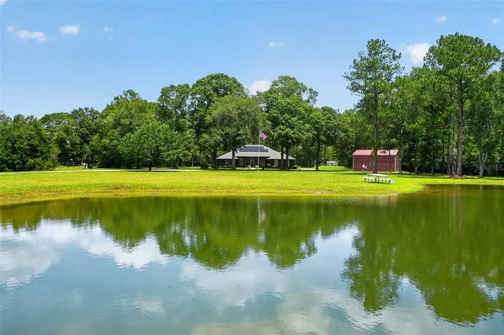 Unit for sale at 2527 NW COUNTY ROAD 225, LAWTEY, FL 32058