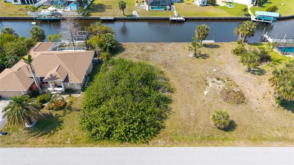 Unit for sale at 17117 CANARY LANE, PORT CHARLOTTE, FL 33948