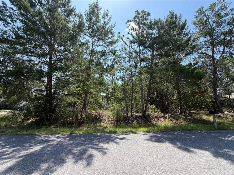 Unit for sale at REDWOOD RUN LOOP, OCALA, FL 34472