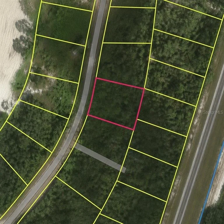 Unit for sale at FISCHER LOOP, OCKLAWAHA, FL 32179