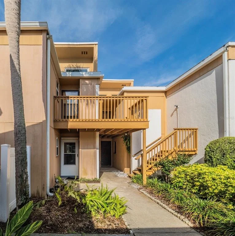 Unit for sale at 1051 S HIGHLAND STREET, MOUNT DORA, FL 32757
