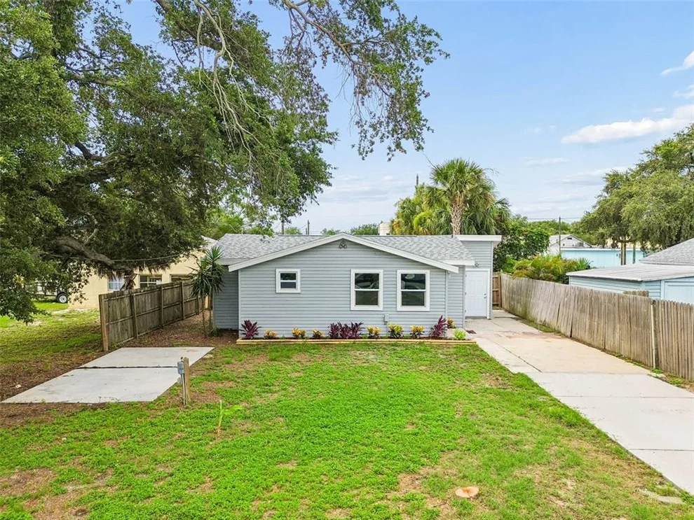 Unit for sale at 205 2ND AVENUE NW, LARGO, FL 33770