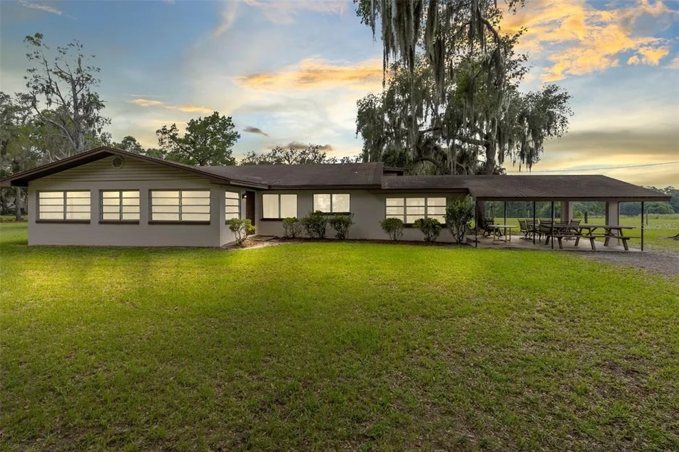 Unit for sale at 950 S NARCOOSSEE ROAD, ST CLOUD, FL 34771