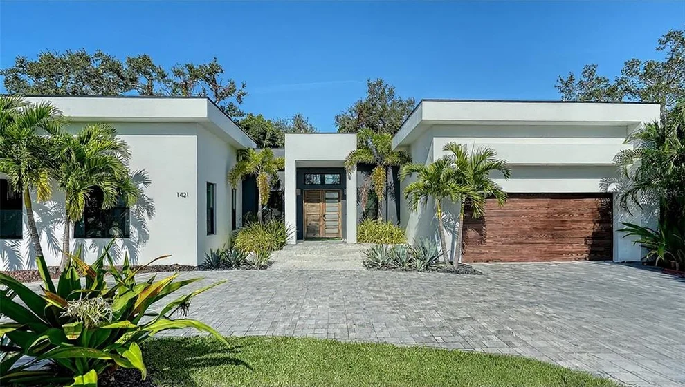 Unit for sale at 1421 N LAKE SHORE DRIVE, SARASOTA, FL 34231