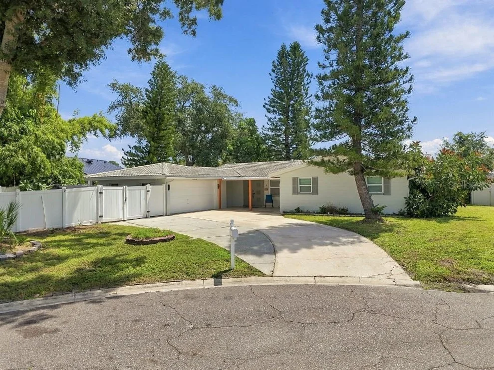 Unit for sale at 10744 DRUMMOND ROAD, TAMPA, FL 33615