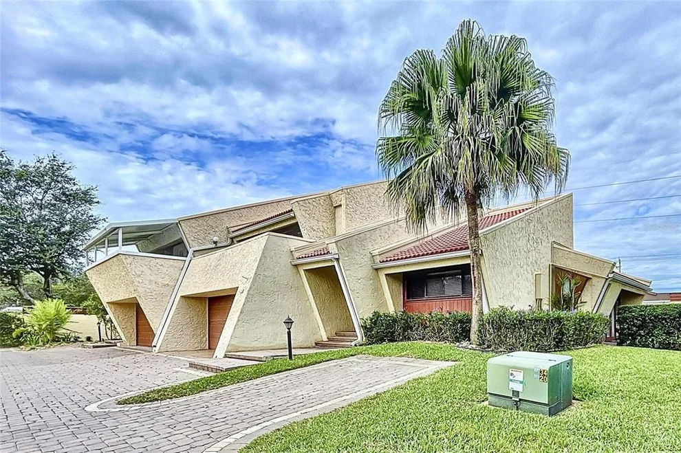 Unit for sale at 2 CASARENA COURT, WINTER HAVEN, FL 33881