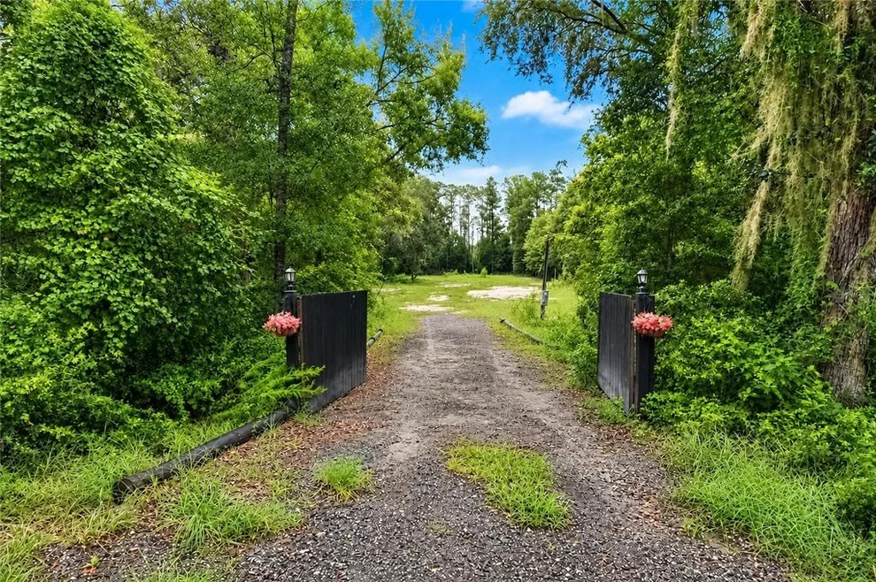 Unit for sale at 261 ASHLEY LAKE DRIVE, MELROSE, FL 32666
