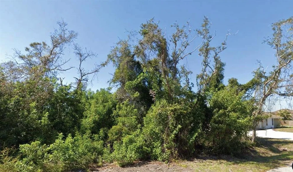 Unit for sale at 5788 REGENT ROAD, VENICE, FL 34293