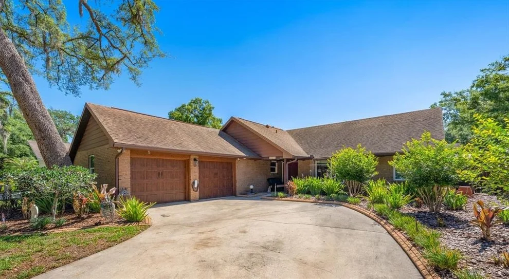 Unit for sale at 11311 LINBANKS PLACE, TAMPA, FL 33617