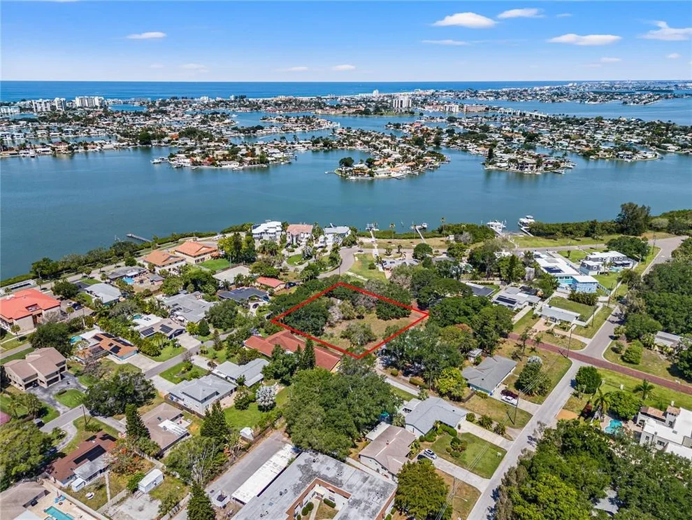 Unit for sale at 698 VILLAGRANDE AVENUE S, ST PETERSBURG, FL 33707