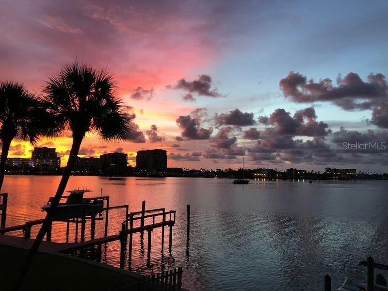 210 Dolphin Point
