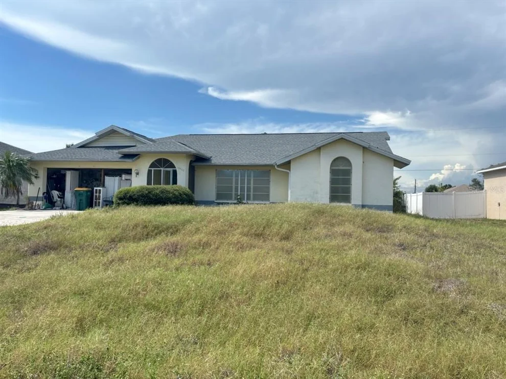 Unit for sale at 10460 GREENWAY AVENUE, ENGLEWOOD, FL 34224