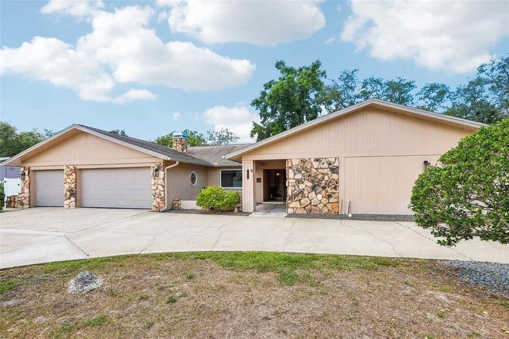 Unit for sale at 2424 SUNDANCER DRIVE, CLEARWATER, FL 33759