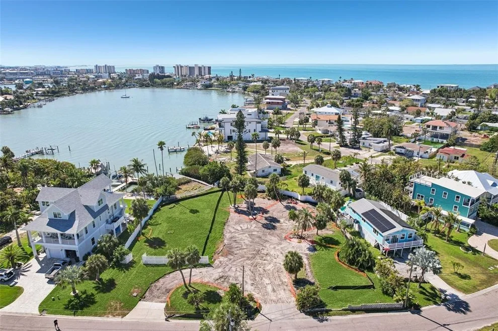 Unit for sale at 15825 REDINGTON DRIVE, REDINGTON BEACH, FL 33708