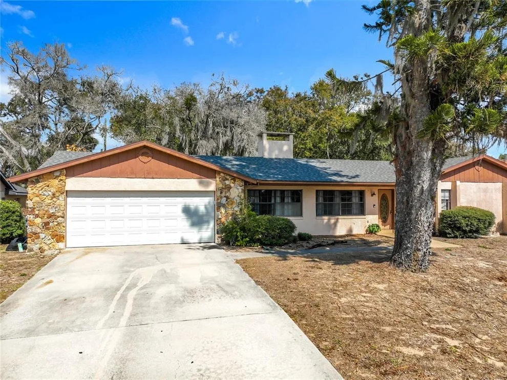 Unit for sale at 1029 MICHELLE COURT, TAVARES, FL 32778