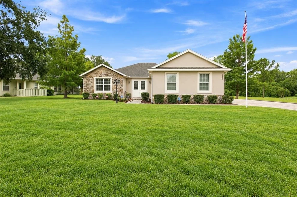 Unit for sale at 555 DOWLING CIRCLE, LADY LAKE, FL 32159