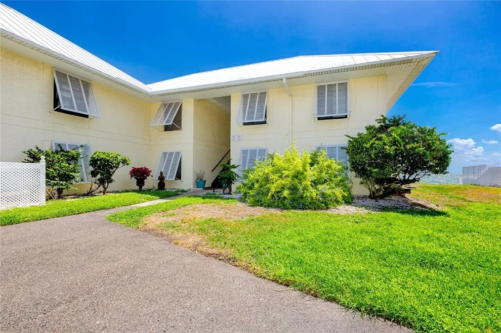 Unit for sale at 7310 SUNSHINE SKYWAY LANE S, ST PETERSBURG, FL 33711
