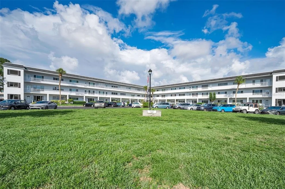 Unit for sale at 2001 WORLD PARKWAY BOULEVARD, CLEARWATER, FL 33763