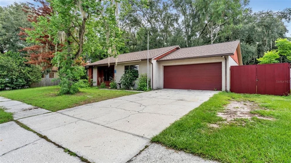 Unit for sale at 2110 JOHNSON LOOP, PLANT CITY, FL 33563
