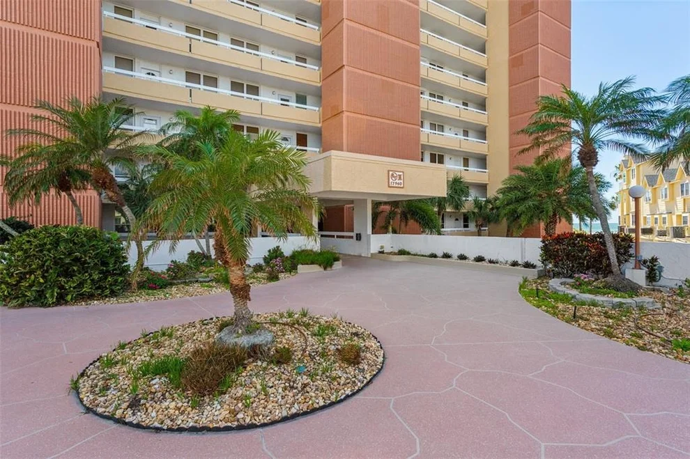 Unit for sale at 17940 GULF BOULEVARD, REDINGTON SHORES, FL 33708