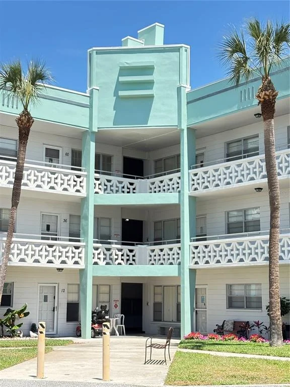2456 Ecuadorian Way