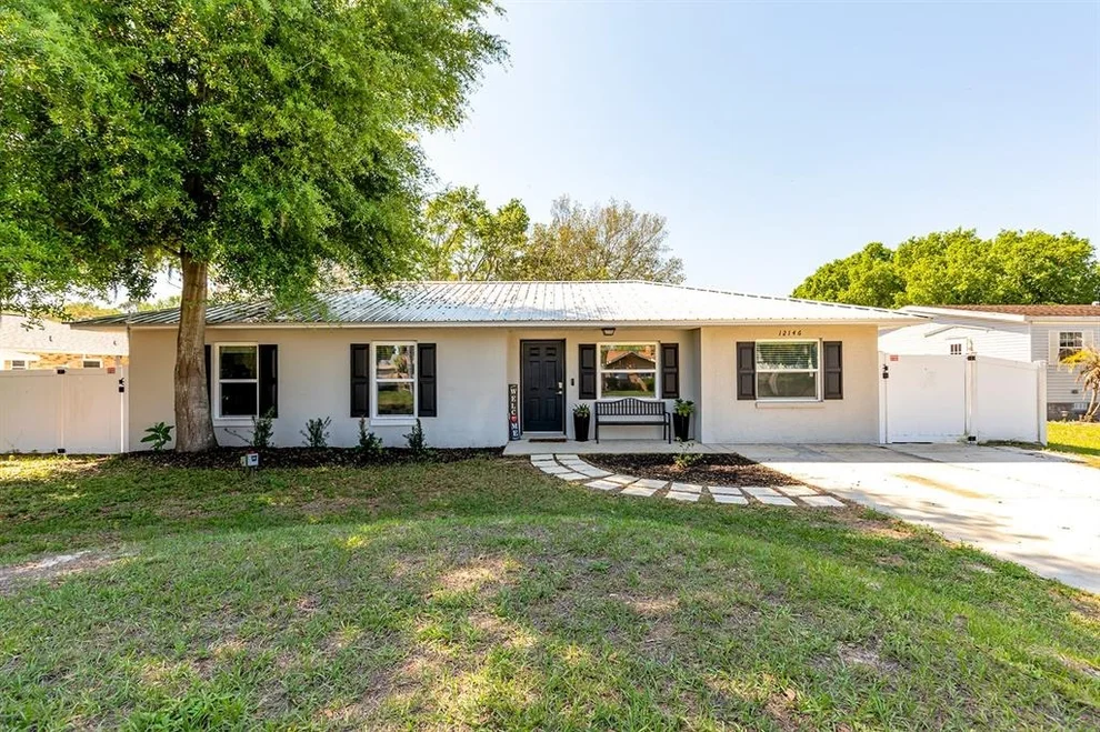 Unit for sale at 12146 VIRGINIA DRIVE, LEESBURG, FL 34788