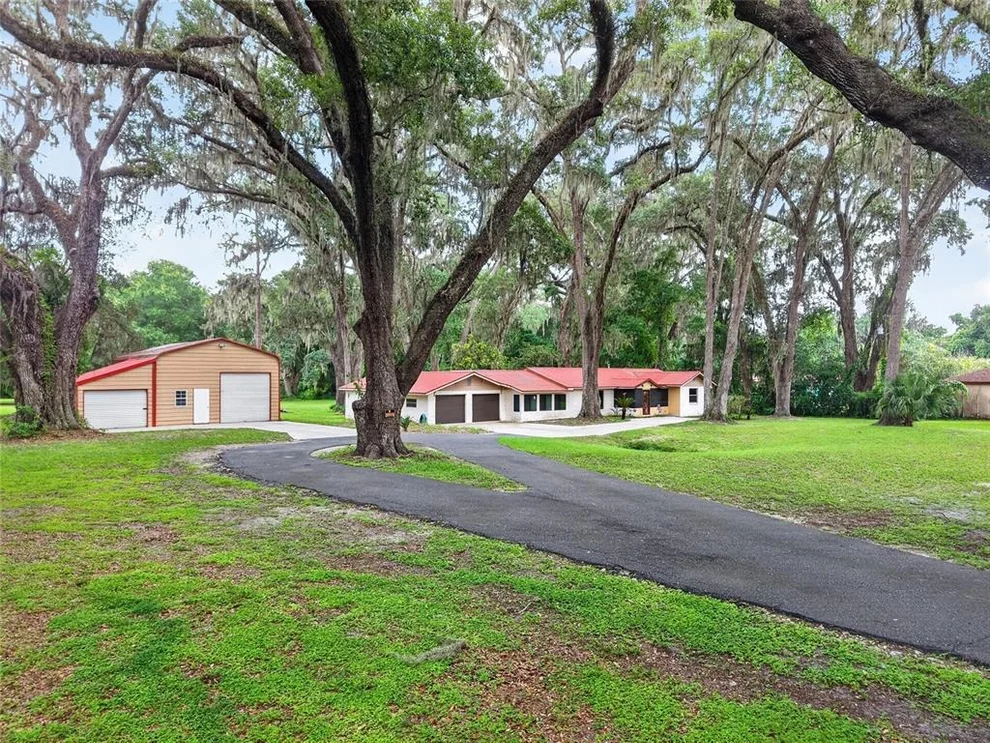 Unit for sale at 18741 N US HIGHWAY 301, CITRA, FL 32113