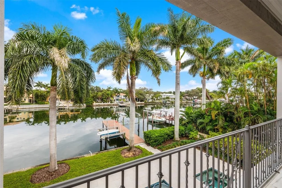 Unit for sale at 851 BRIGHTWATERS BOULEVARD NE, ST PETERSBURG, FL 33704