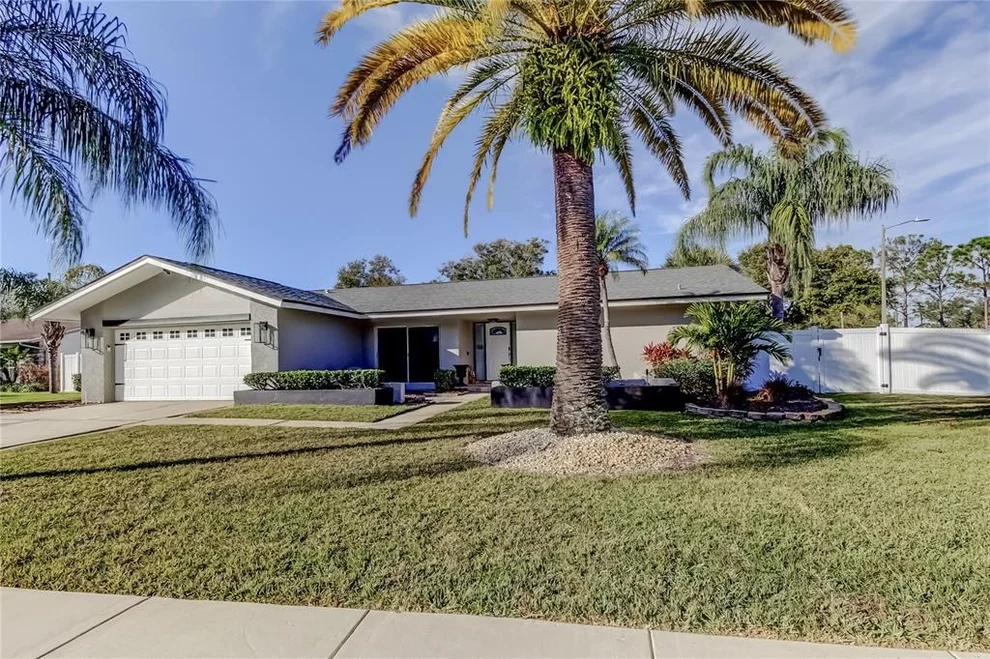 Unit for sale at 2686 CLUBHOUSE DRIVE S, CLEARWATER, FL 33761