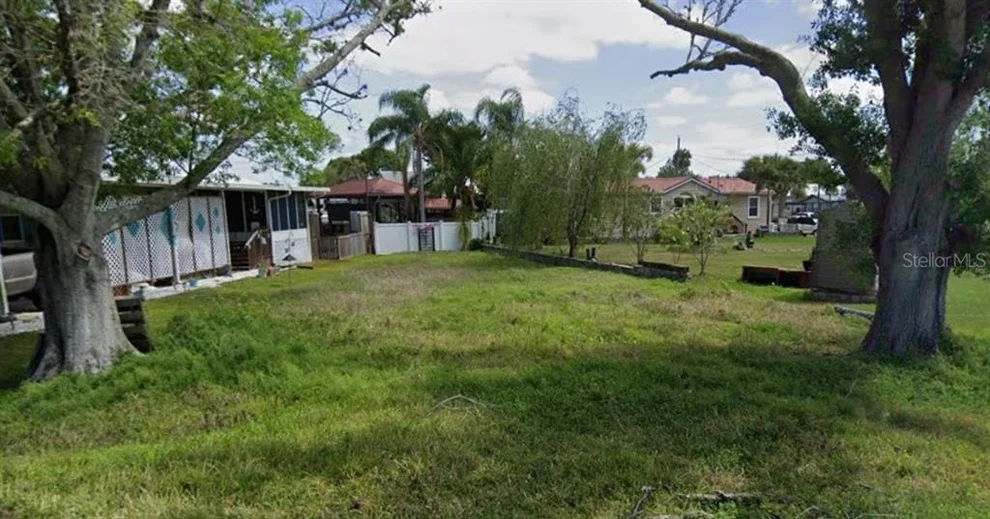 Unit for sale at 179 SPORTSMAN DRIVE, WELAKA, FL 32193