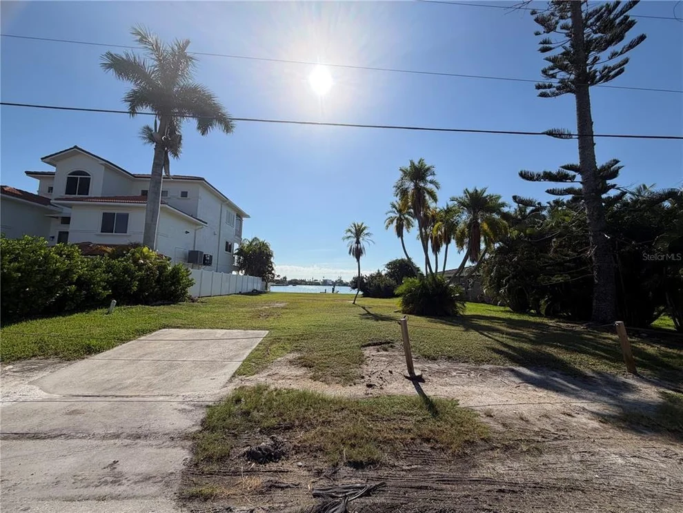 Unit for sale at 16325 REDINGTON DRIVE, REDINGTON BEACH, FL 33708