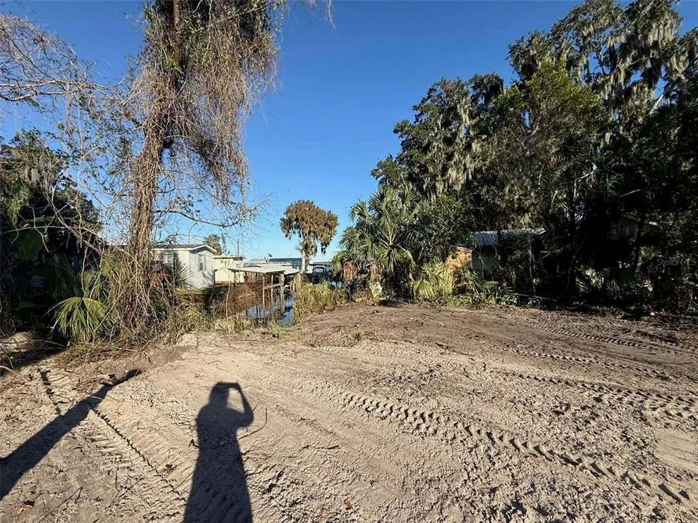 Unit for sale at 748 CR 477A, LAKE PANASOFFKEE, FL 33538