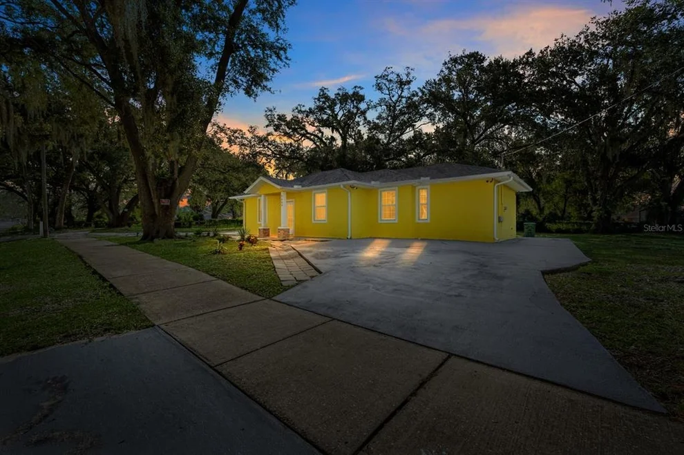 Unit for sale at 9609 TAKOMAH TRAIL, TAMPA, FL 33617