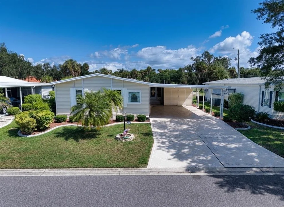 Unit for sale at 8530 COUNTESS AVENUE CIRCLE, PALMETTO, FL 34221