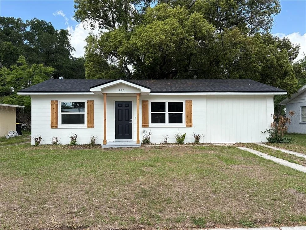 Unit for sale at 712 PILAKLAKAHA AVENUE, AUBURNDALE, FL 33823