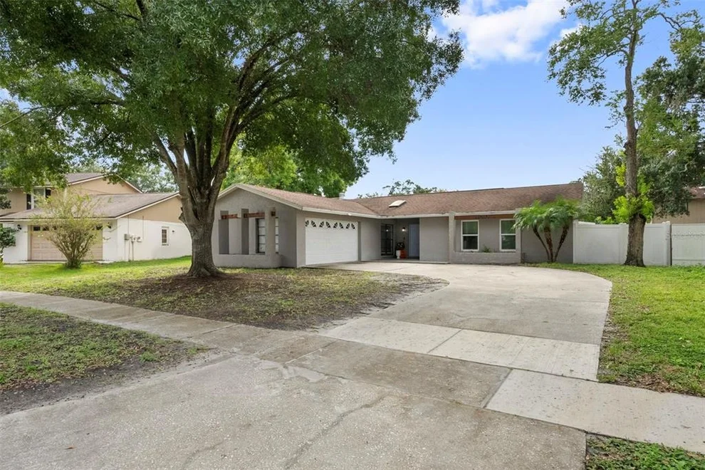 Unit for sale at 4010 BRAESGATE LANE, TAMPA, FL 33624