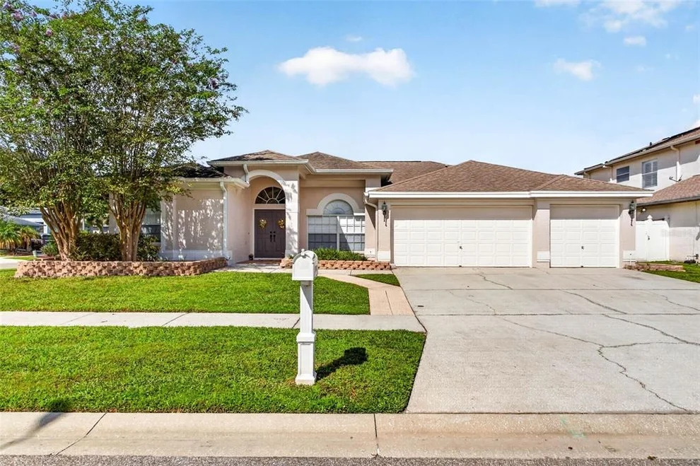 Unit for sale at 10007 VISTA POINTE DRIVE, TAMPA, FL 33635