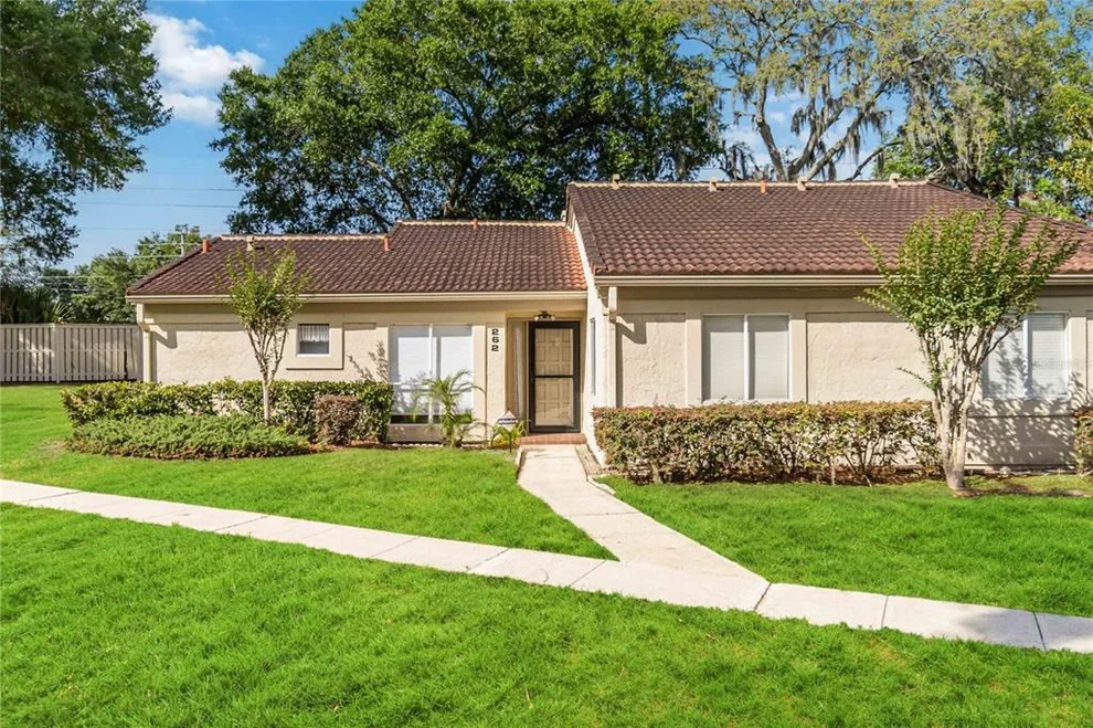 Unit for sale at 262 W SABAL PALM PLACE, LONGWOOD, FL 32779