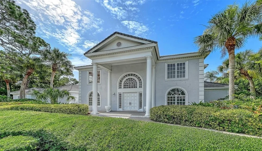 Unit for sale at 916 MACEWEN DRIVE, OSPREY, FL 34229