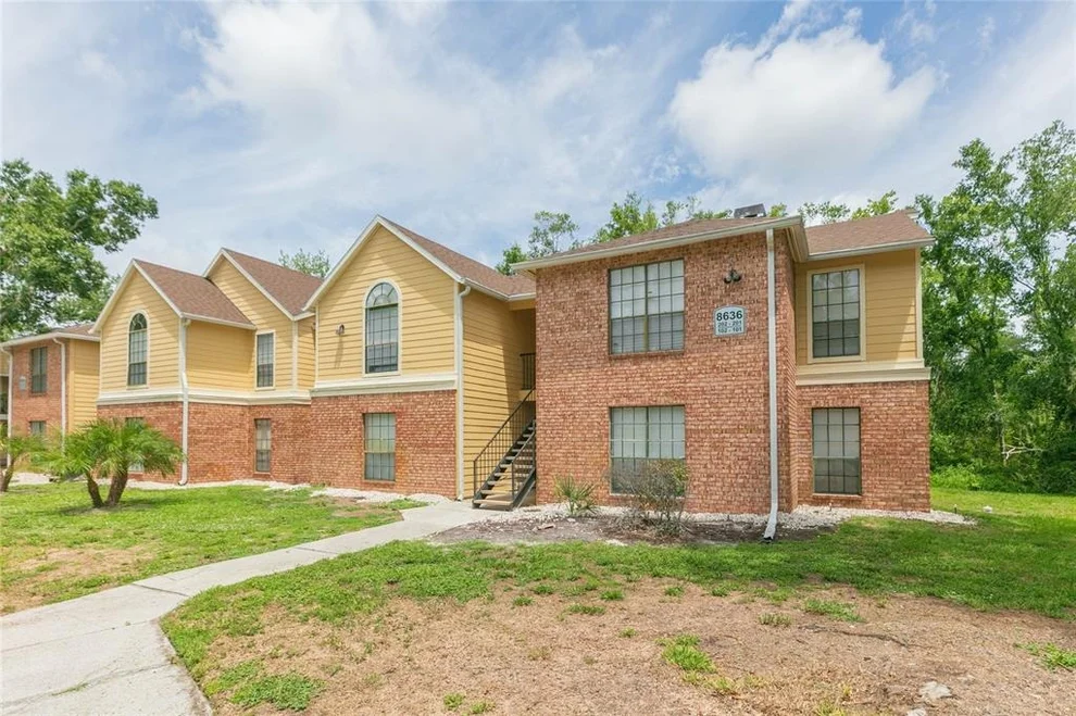 Unit for sale at 8636 MALLARD RESERVE DRIVE, TAMPA, FL 33614