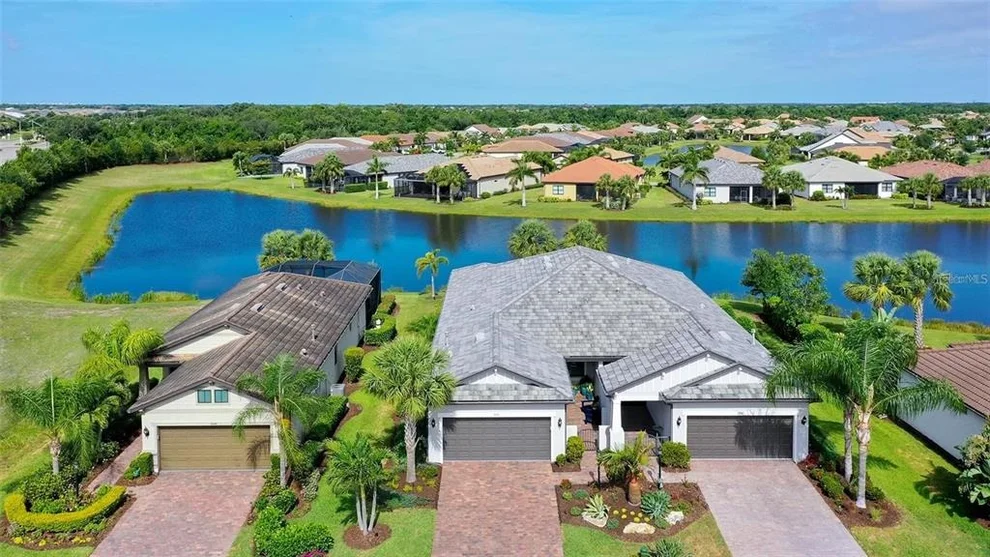 Unit for sale at 7636 KIRKLAND COVE, LAKEWOOD RANCH, FL 34202