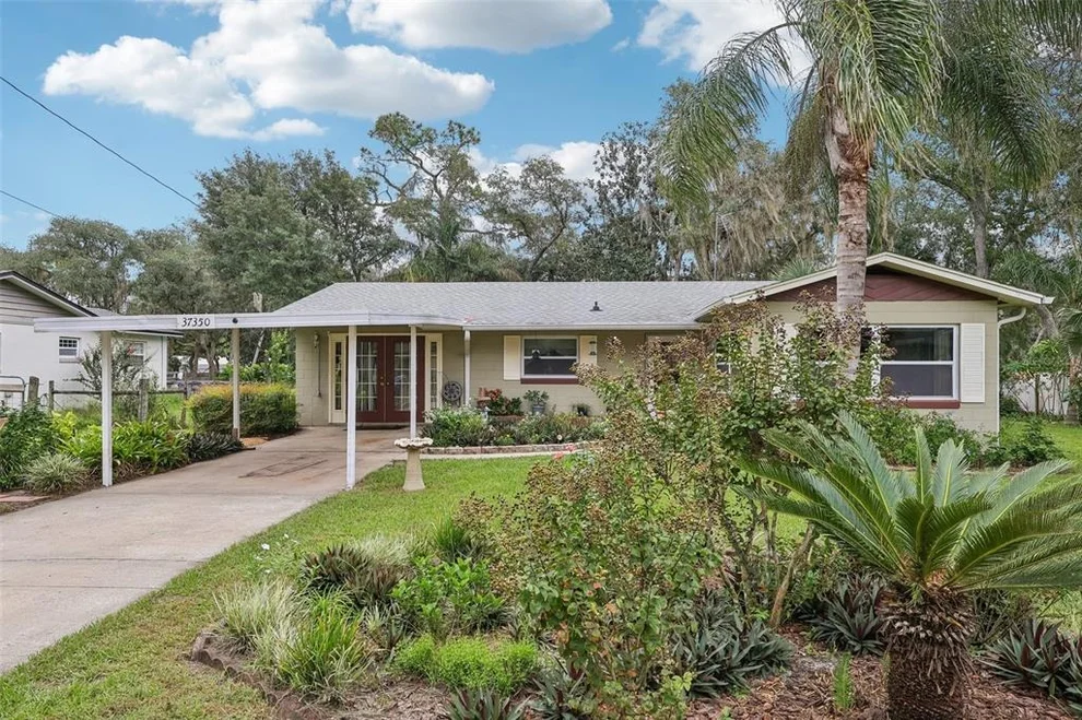 Unit for sale at 37350 OAK LANE, UMATILLA, FL 32784