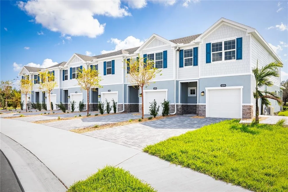 Unit for sale at 12522 AMBER CREEK CIRCLE, LAKEWOOD RANCH, FL 34211
