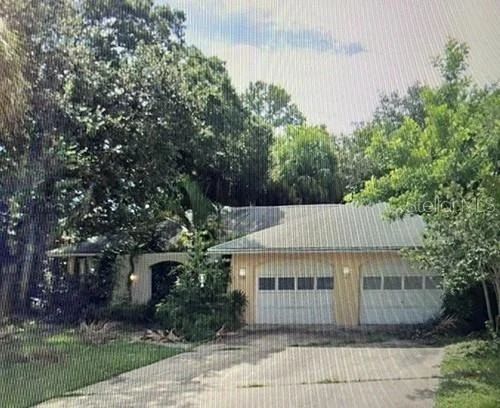 Unit for sale at 3054 HONEYSUCKLE ROAD, LARGO, FL 33770