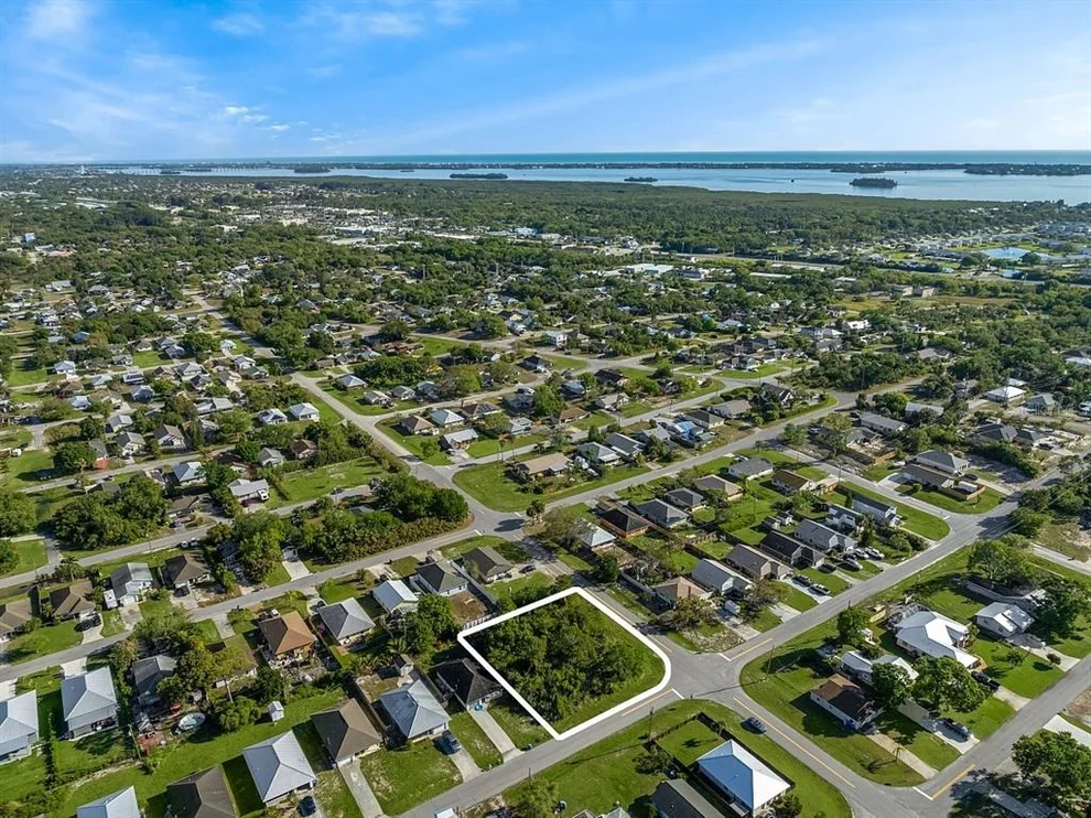 Unit for sale at 1505 4TH AVENUE SW, VERO BEACH, FL 32962