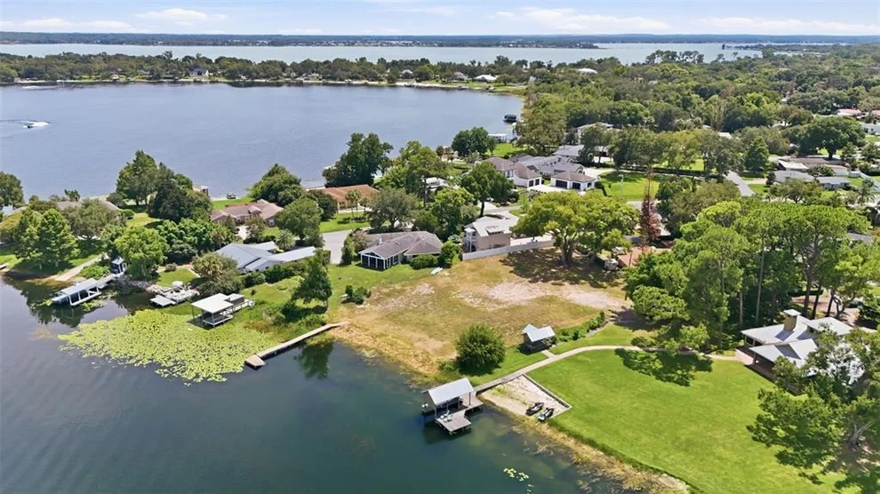 Unit for sale at 1810 PINEWAY COURT, MOUNT DORA, FL 32757