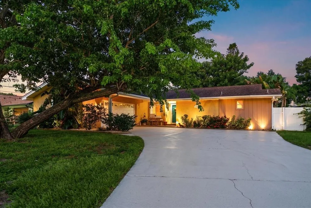 Unit for sale at 12811 LAKE DRIVE, LARGO, FL 33774