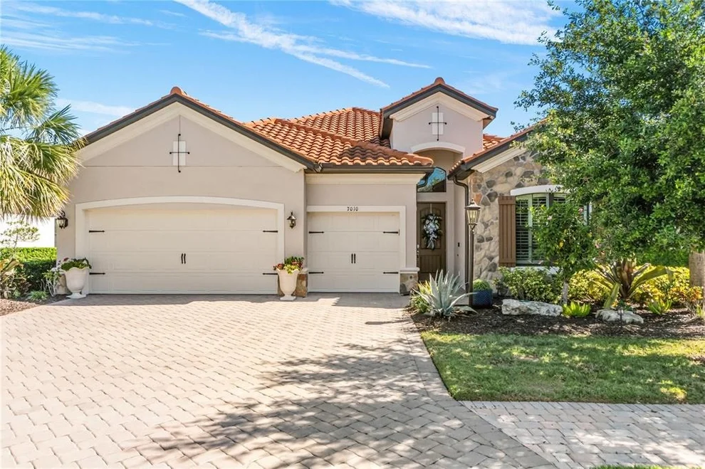 Unit for sale at 7010 WHITTLEBURY TRAIL, BRADENTON, FL 34202